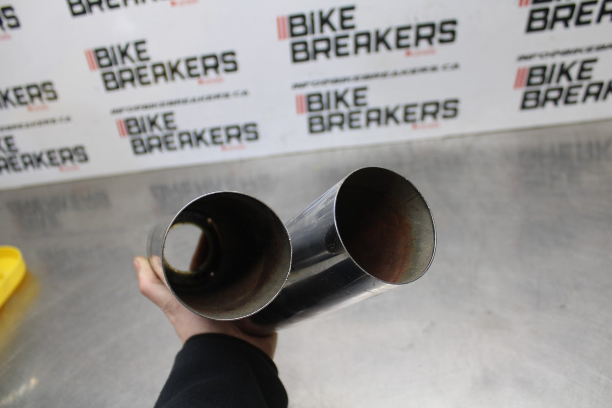 02 KAWASAKI VULCAN 800 VN800B CLASSIC FORK LOWER COVERS BOTTOM GUARDS BB862