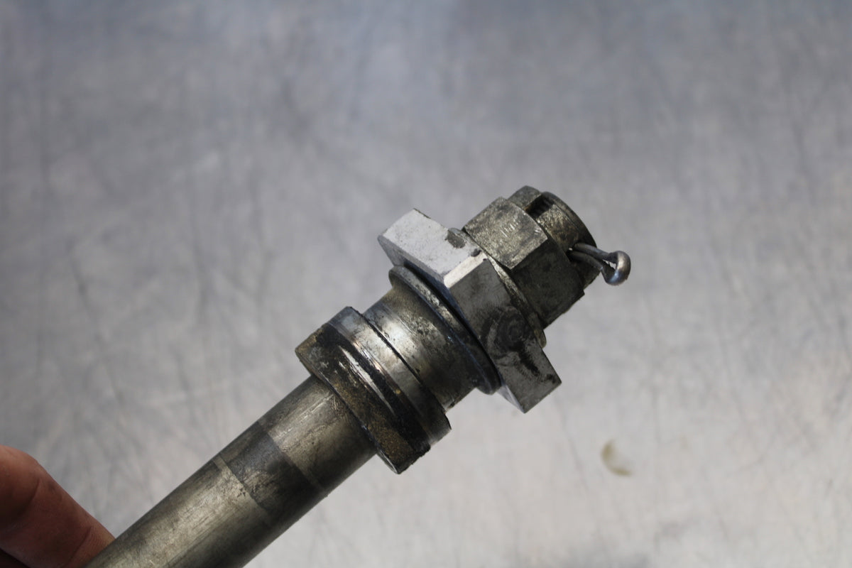 03-06 KAWASAKI Z1000 REAR AXLE BACK WHEEL RIM PIVOT BOLT AXEL BB164