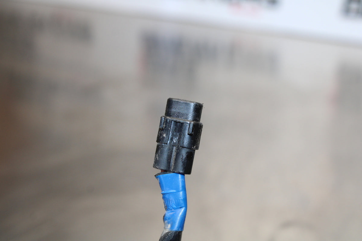 23 YAMAHA YZF R3 REAR BACK BRAKE SENSOR BB147