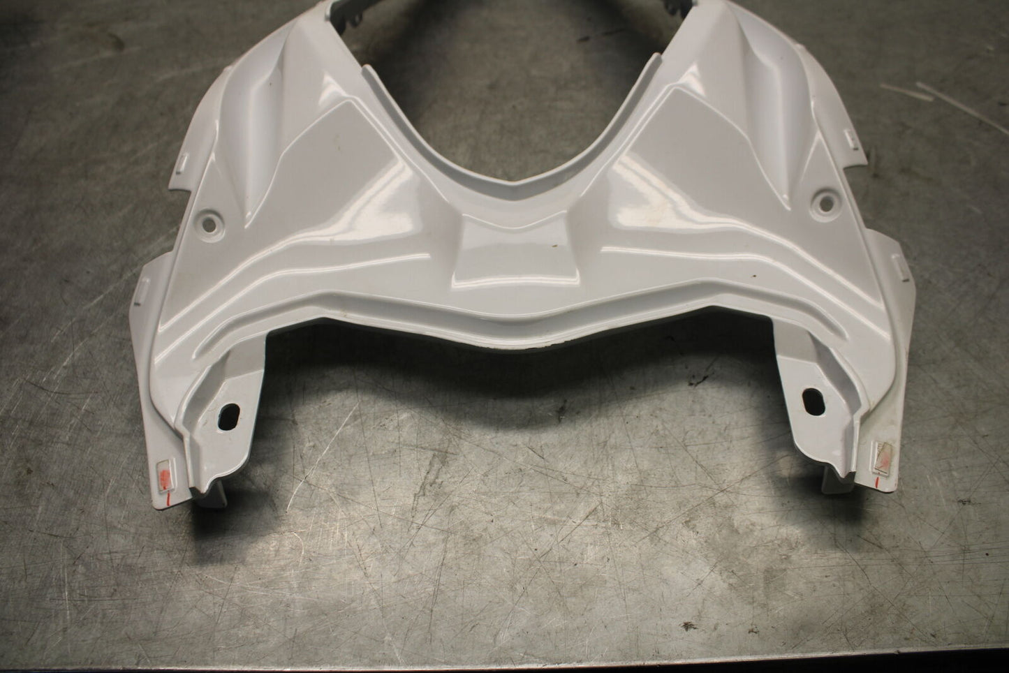 18-23 KAWASAKI NINJA 400 CENTER REAR BACK TAIL FAIRING COWL BB660