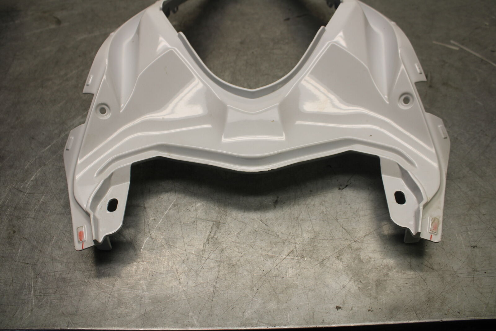 18-23 KAWASAKI NINJA 400 CENTER REAR BACK TAIL FAIRING COWL BB660