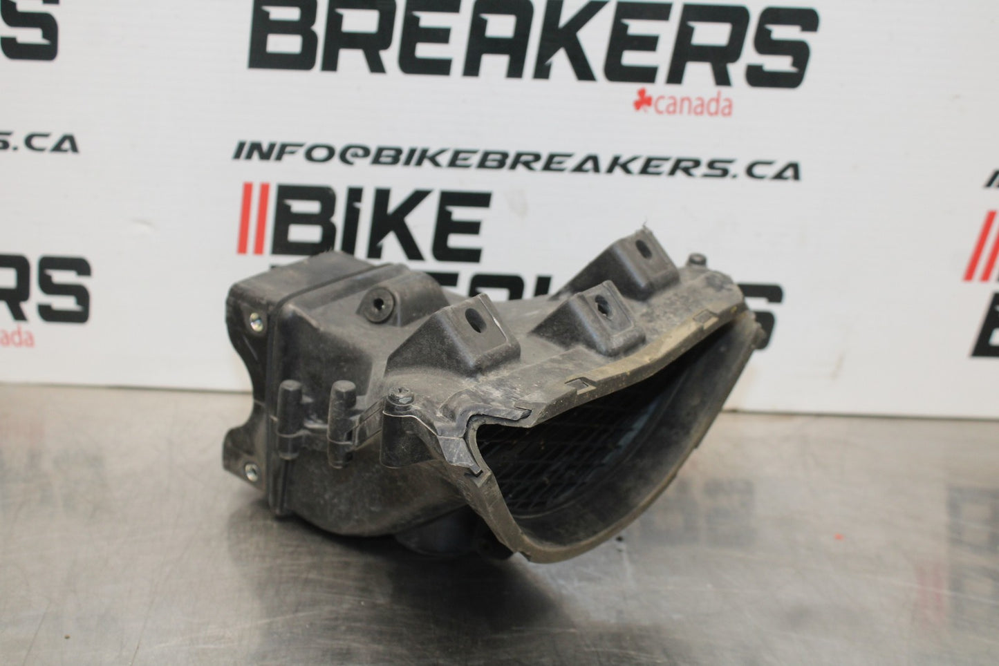 08 KAWASAKI NINJA ZX10R RAM AIR INTAKE TUBE DUCT BB201