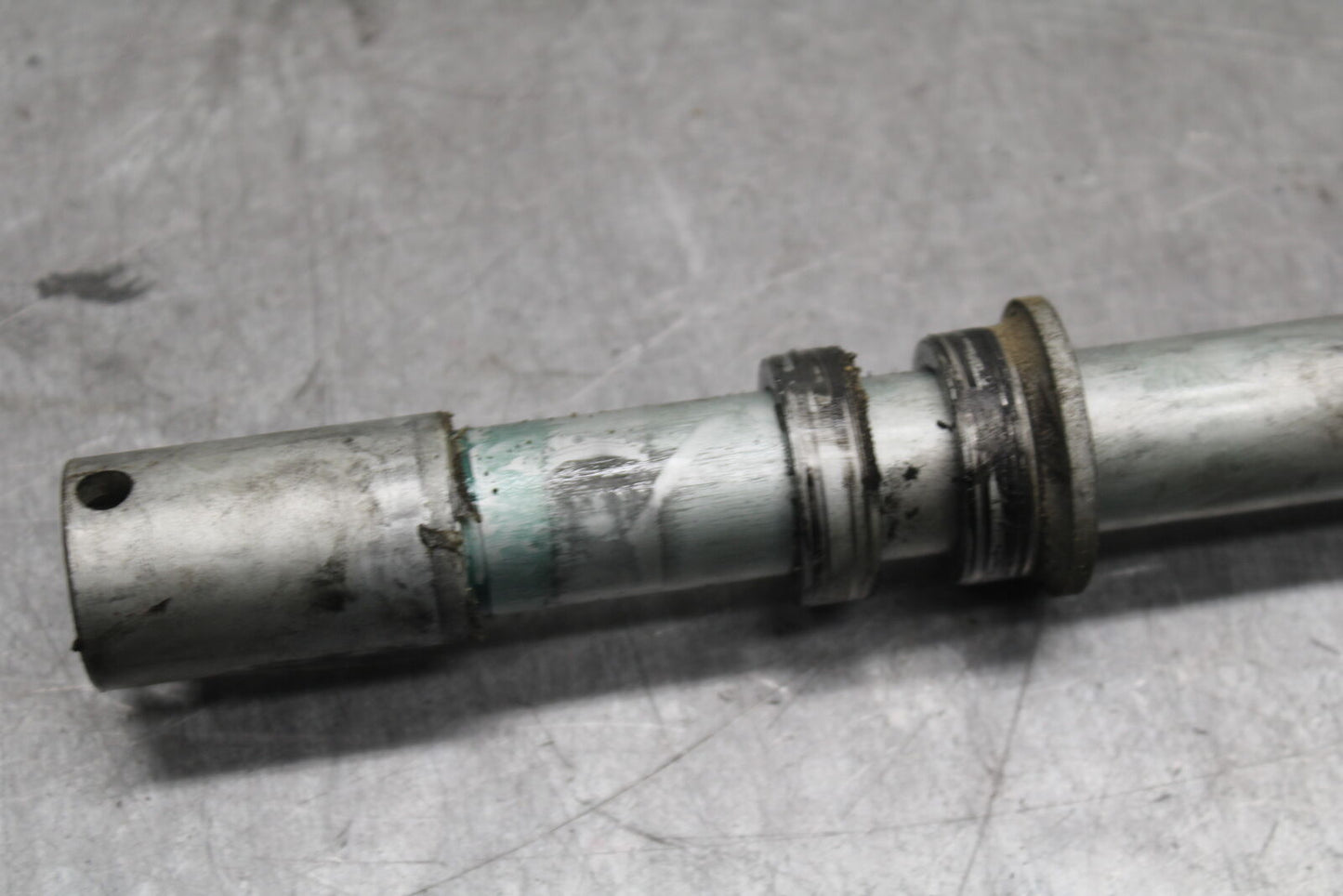 05-06 HONDA CBR600RR FRONT WHEEL RIM AXLE PIVOT BOLT BB727