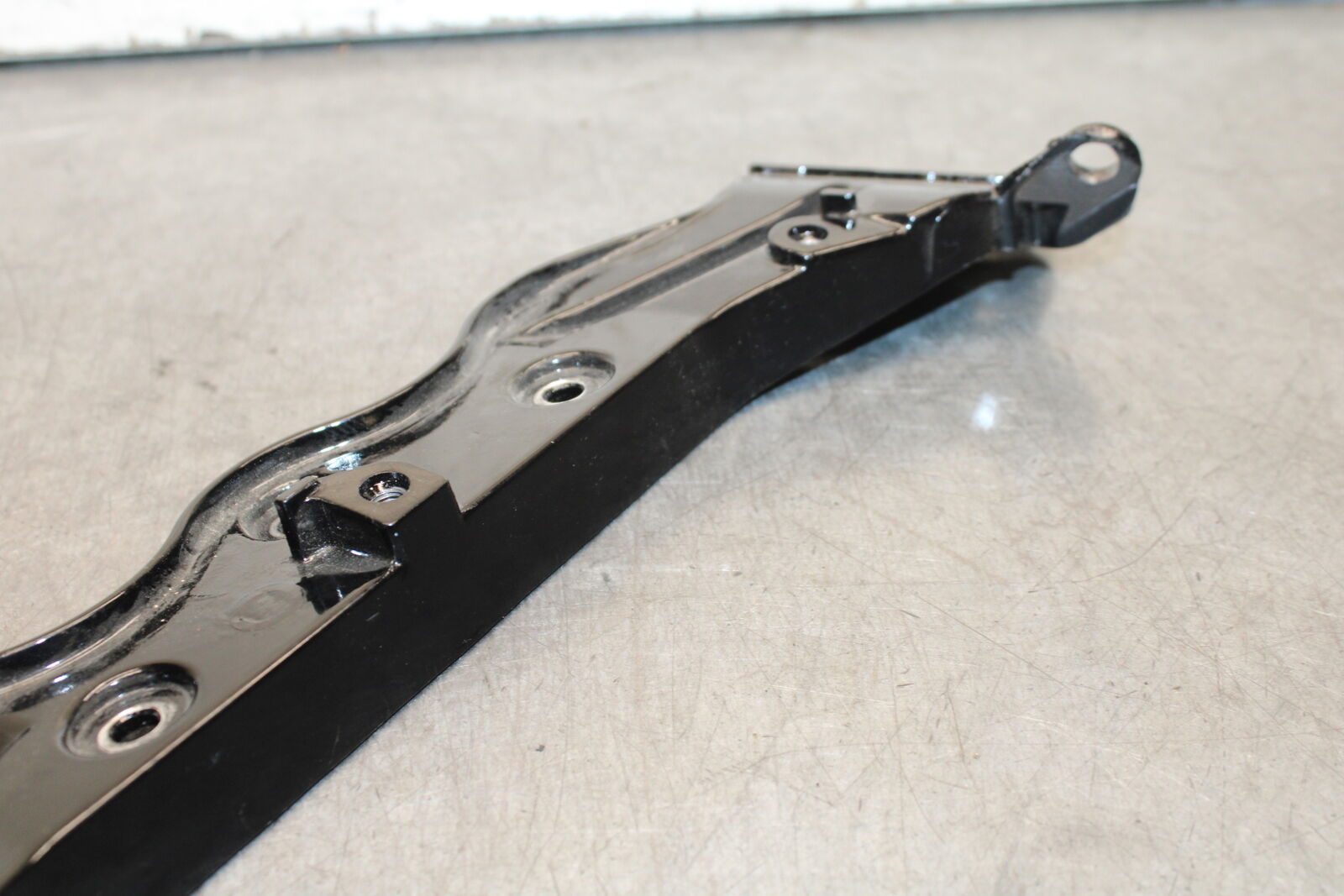 11-12 KAWASAKI NINJA 400 EX400 C UPPER FAIRING MIRROR GAUGES STAY BRACKET BB358