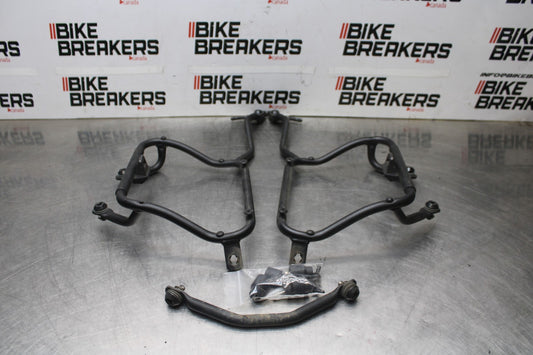 15-17 YAMAHA FJ09 MONKEY SIDE SADDLE BAG MOUNTS BB906