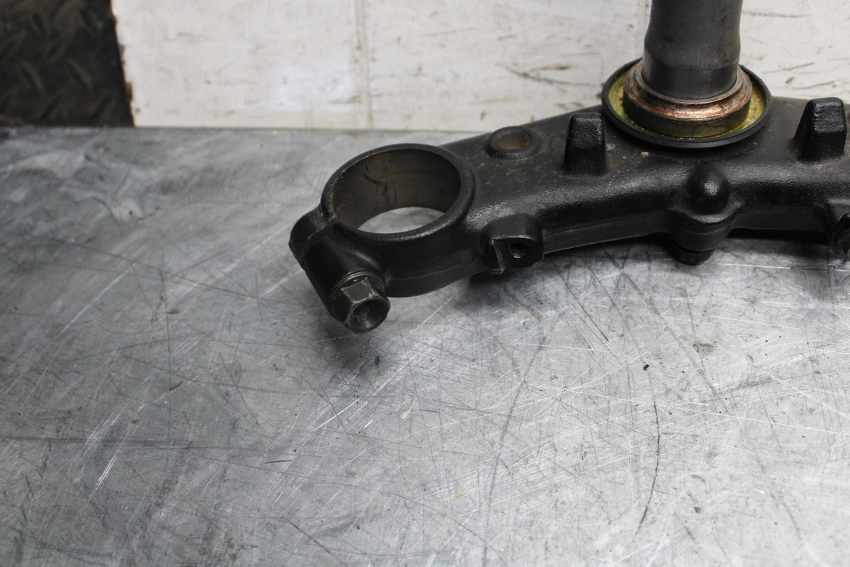 1999 Honda Super Hawk 1000 VTR1000F  FORKS CLAMP LOWER TRIPLE TREE STEM BB51