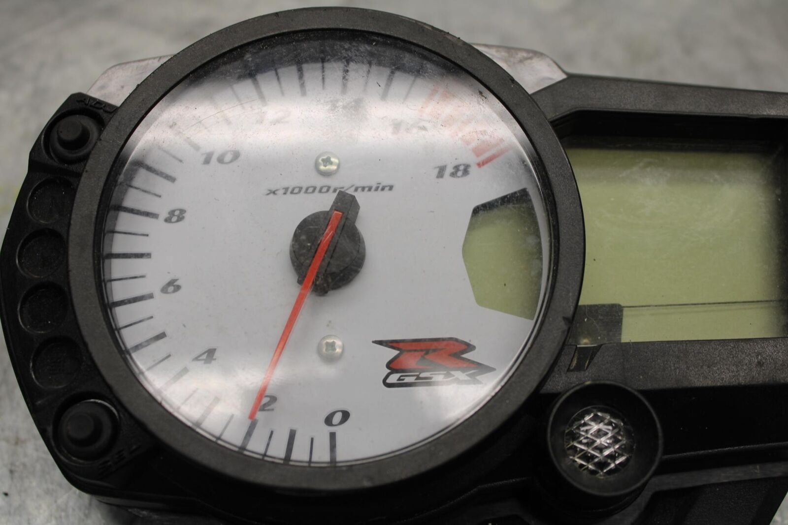 2006 Suzuki GSXR600 SPEEDO GAUGES DISPLAY CLUSTER SPEEDOMETER TACHOMETER BB447