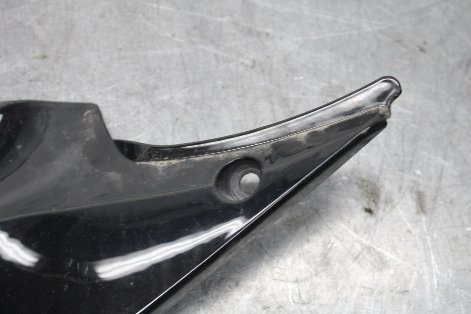 06-07 SUZUKI GSXR 600 LEFT GAS TANK FUEL CELL PANEL COVER TRIM COWL  BB694