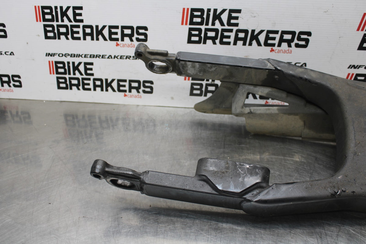 08 HARLEY-DAVIDSON ELECTRA GLIDE POLICE EFI FLHTPI REAR SWINGARM  BB816
