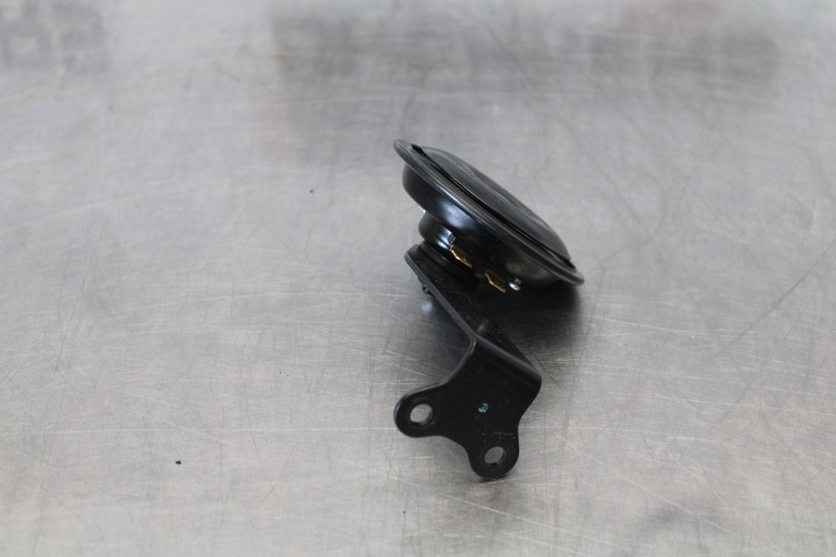 11-26 SUZUKI GSXR750 HORN SIGNAL BB882