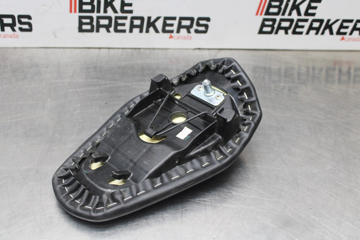 23-24 KAWASAKI ZX4R ZX 4RR ZX 4 RR ZX4 RR REAR BACK PASSENGER TANDEM SEAT  BB827
