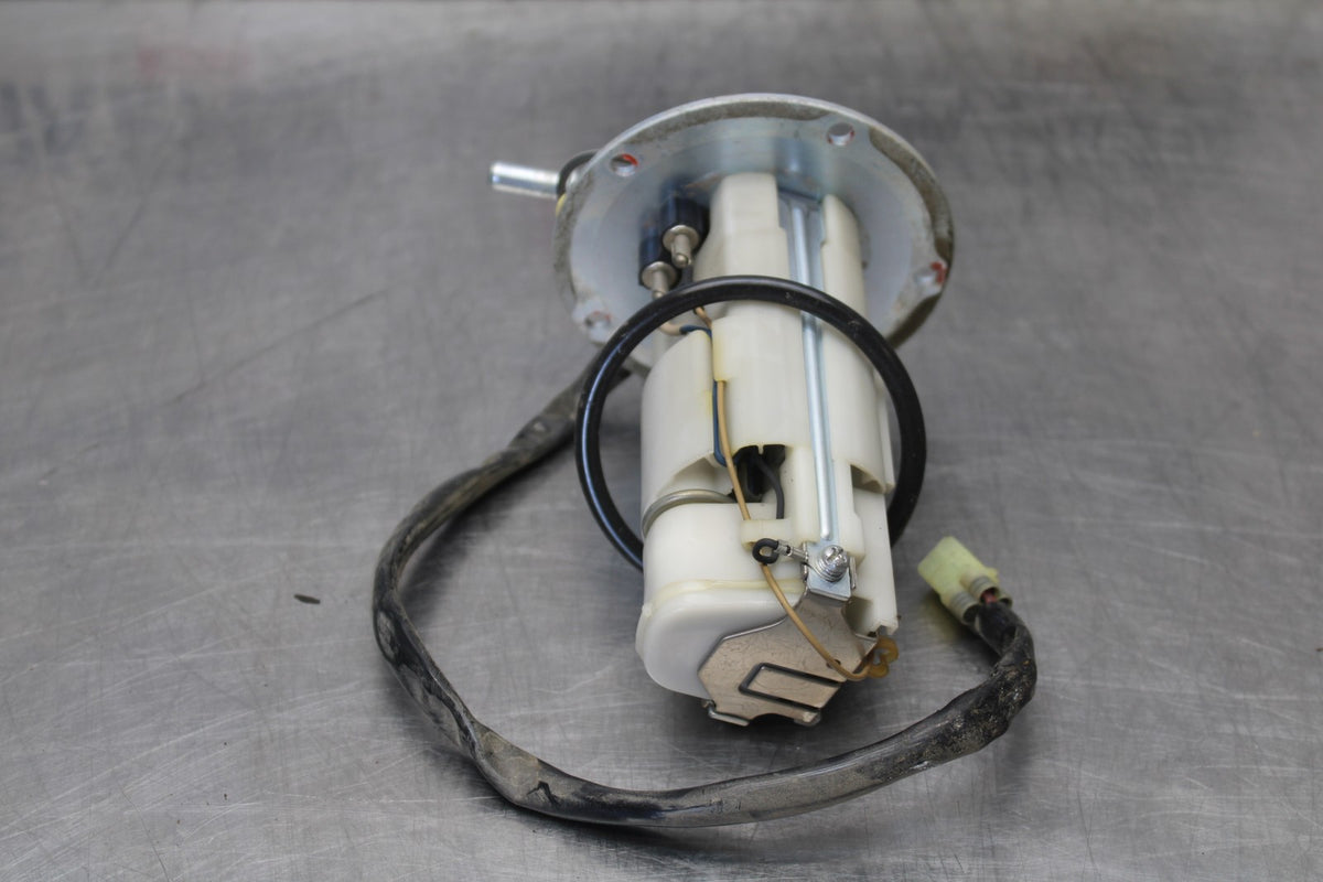 09 KAWASAKI CONCOURS 14 ZG1400B FUEL PUMP GAS PETROL SENDER UNIT BB875