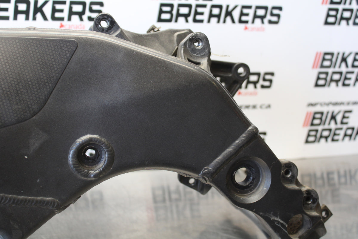 04-05 KAWASAKI NINJA ZX10R FRAME CHASSIS BB163