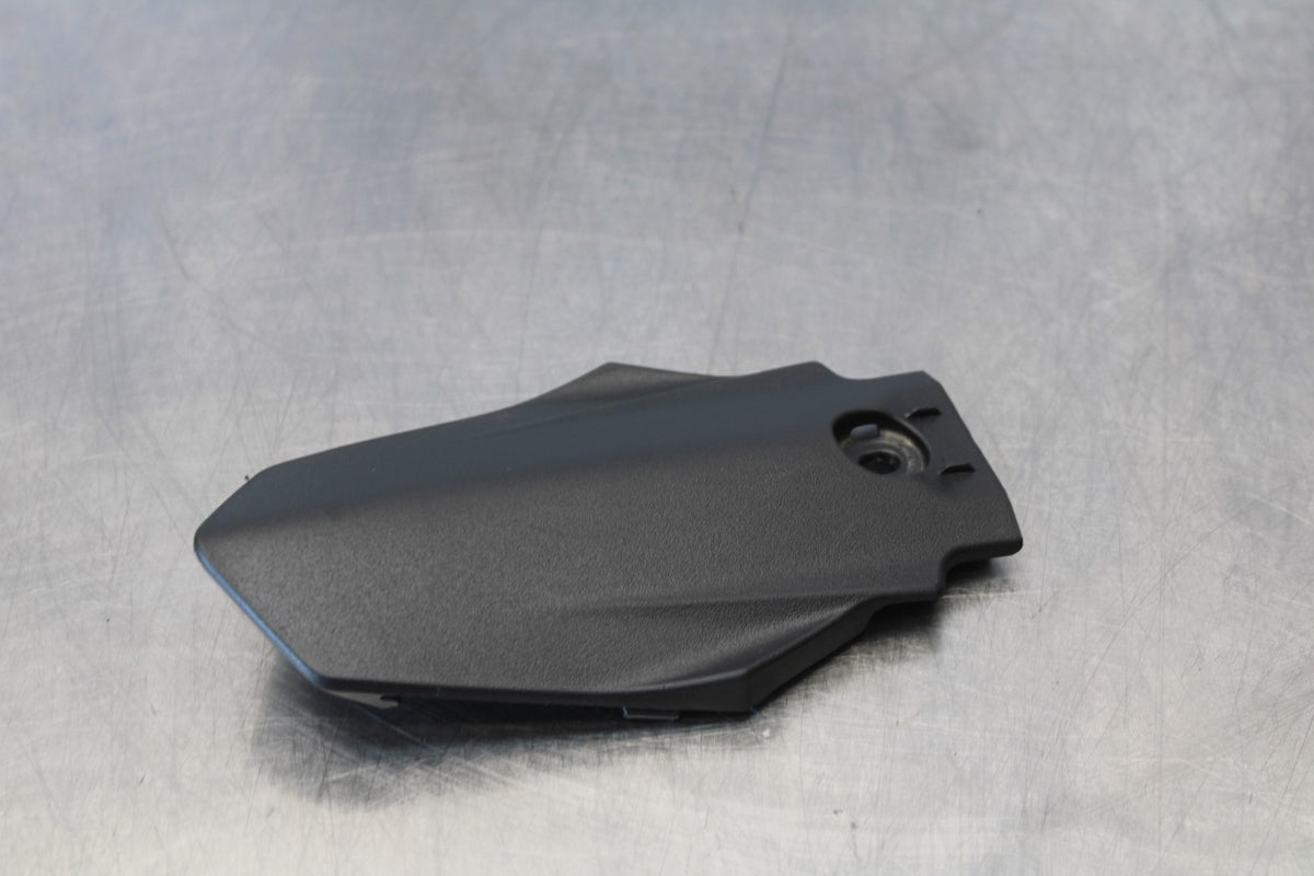 22-25 YAMAHA YZF R7 CENTER REAR BACK TAIL FAIRING COVER TRIM COWL BB176