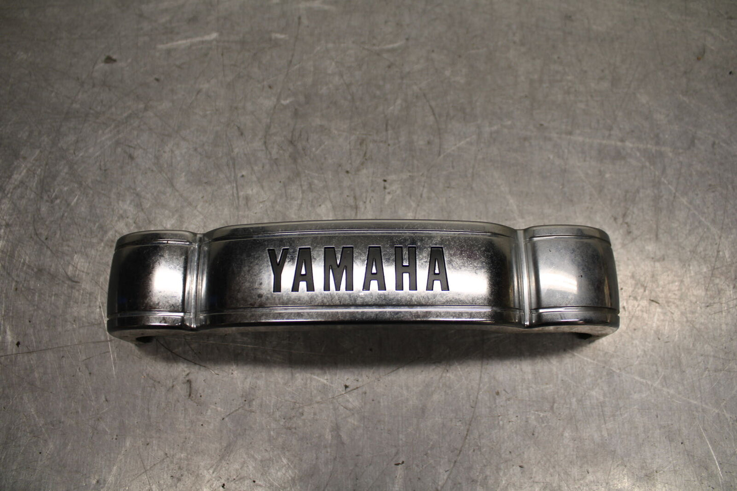 1984 Yamaha Virago 1000 FRONT FORKS CLAMP LOWER TRIPLE TREE COVER BB117