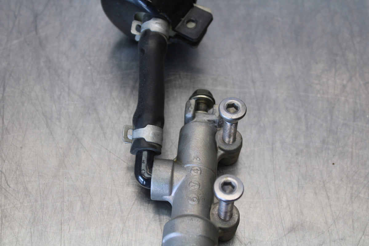 03-06 KAWASAKI Z1000 REAR BACK BRAKE MASTER CYLINDER W RESERVOIR BB164