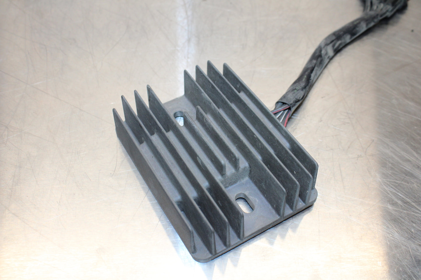 11 SUZUKI GSXR1000 RECTIFIER VOLTAGE REGULATOR BB142