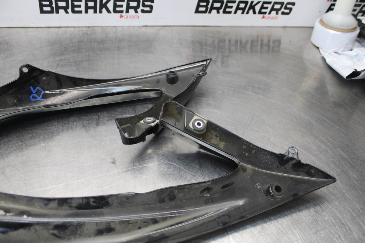 06-07 YAMAHA YZF R6 RIGHT FRONT UPPER SIDE FAIRING COWL PLASTIC SET BB00