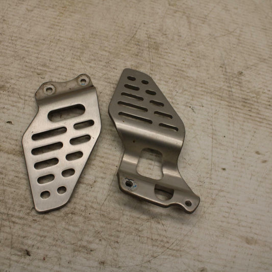 08-16 YAMAHA YZF R6 LEFT REARSET REAR SET HEEL GUARD COVER BB365 