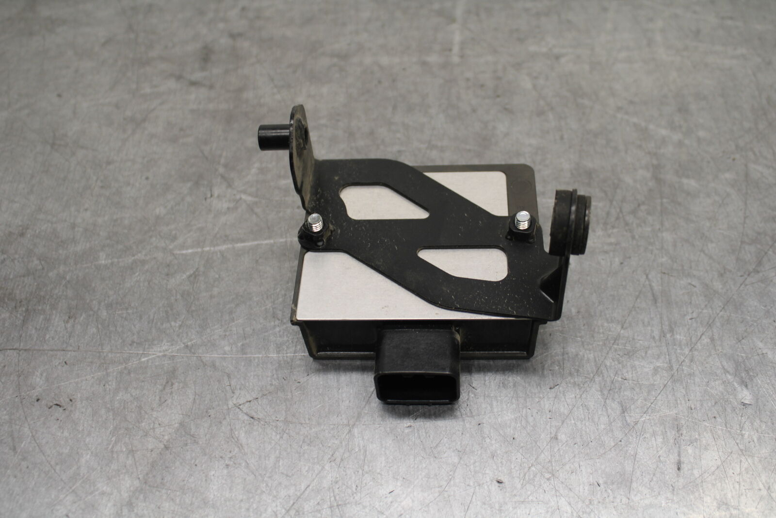 18-24 KAWASAKI NINJA 650 RECTIFIER VOLTAGE REGULATOR BB725