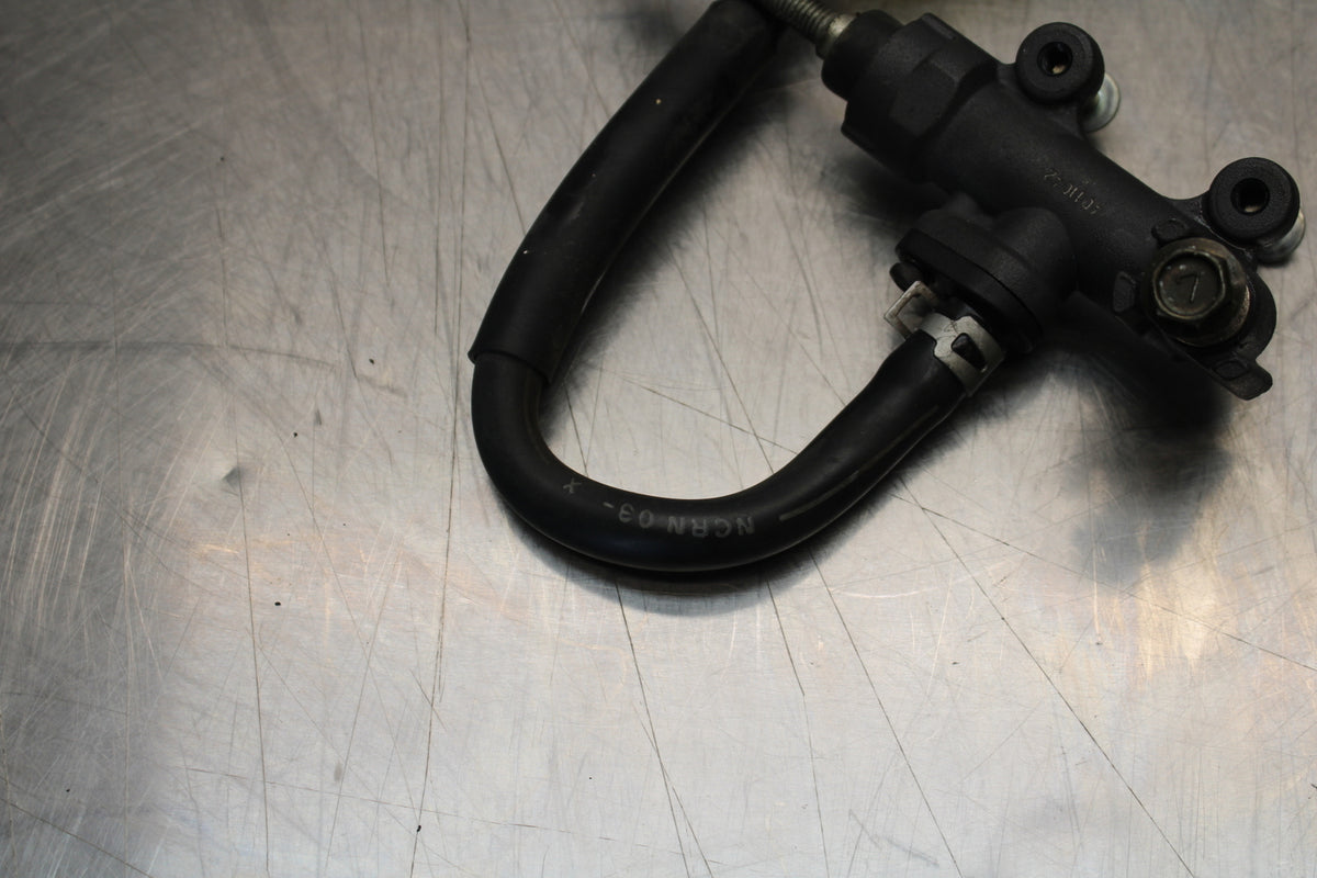 04-09 SUZUKI GS500F REAR BACK BRAKE MASTER CYLINDER W RESERVOIR BB165