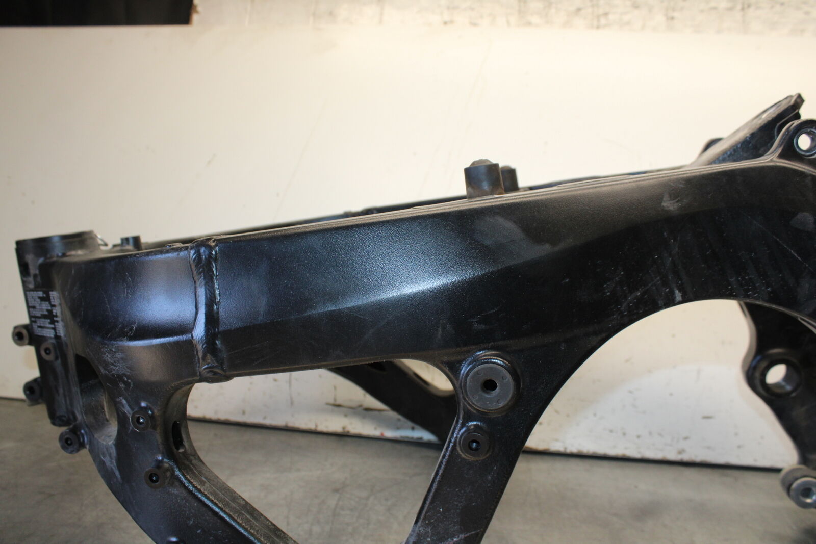 11-23 SUZUKI GSXR 750 FRAME CHASSIS BB630