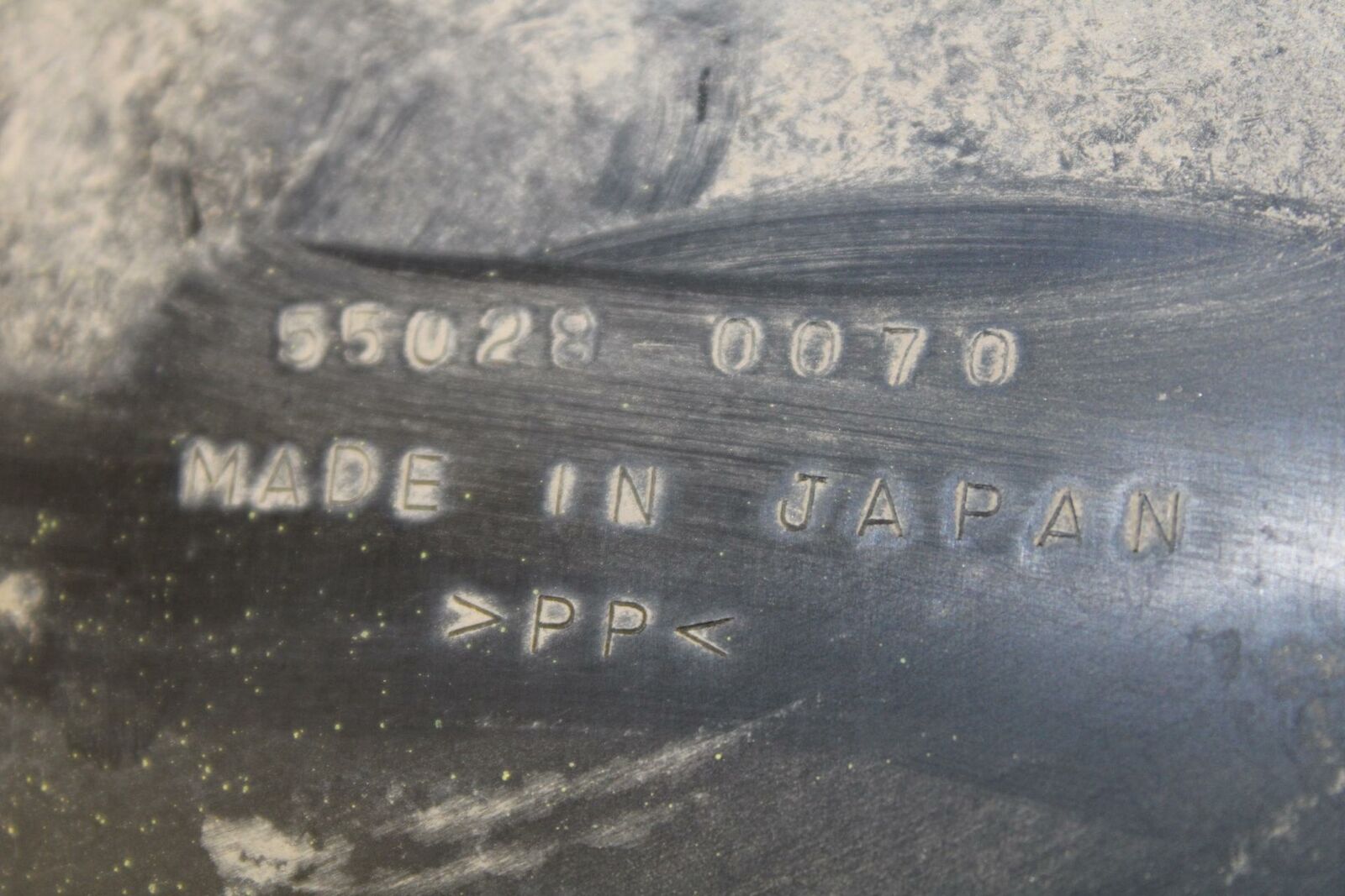 06-07 KAWASAKI NINJA ZX10R LOWER FRONT UPPER INNER HEADLIGHT COWL FAIRING  BB186