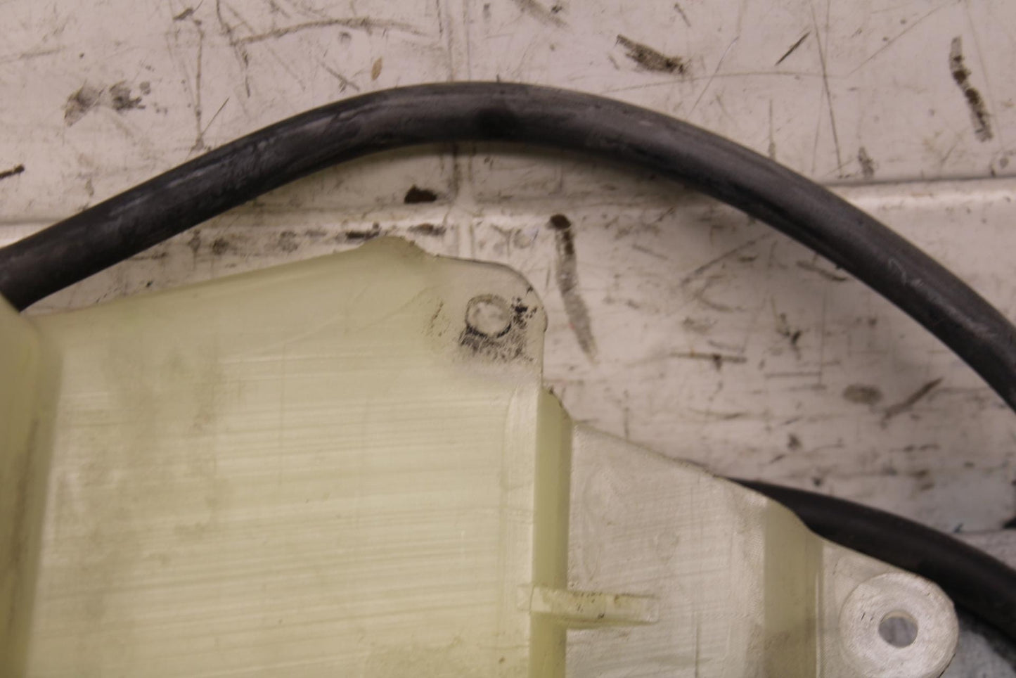 2005 Kawasaki Vulcan 1600 VN1600D Nomad COOLANT WATER TANK RESERVOIR BOTTLE BB55