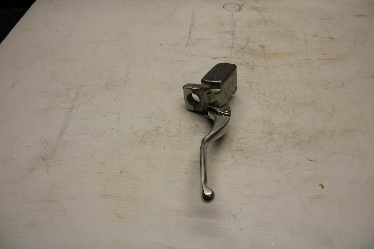 05-07 HONDA VTX1800F2 FRONT BRAKE MASTER CYLINDER BB351
