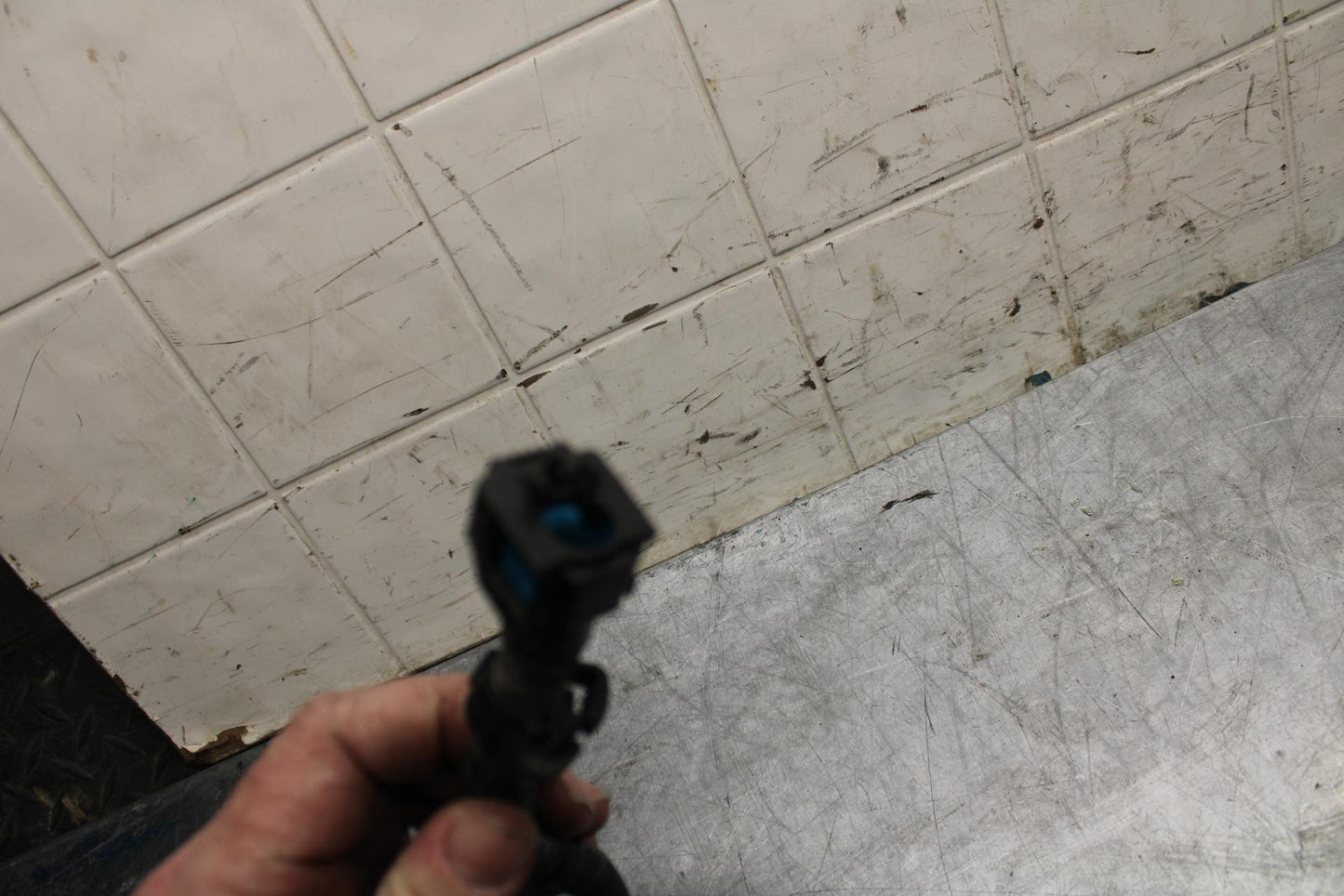 17-19 YAMAHA FZ09 FUEL HOSE GAS LINE  BB480