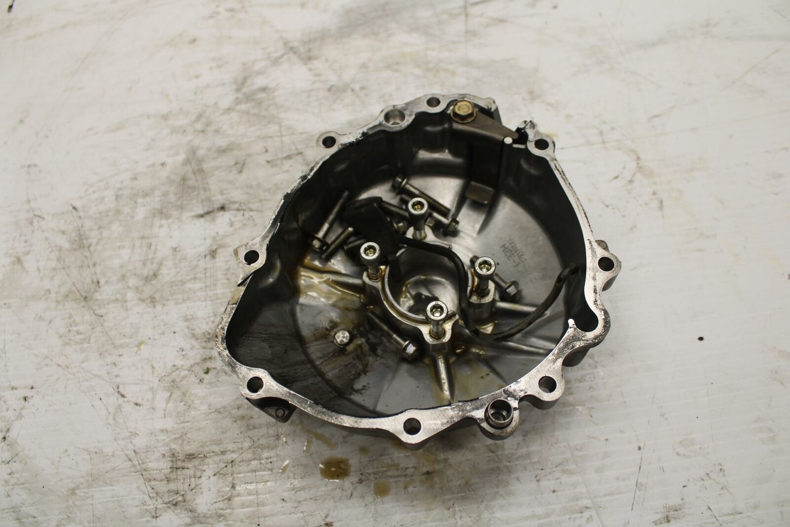 03-04 HONDA CBR600RR STATOR MAGNETO ALTERNATOR GENERATOR COVER BB253
