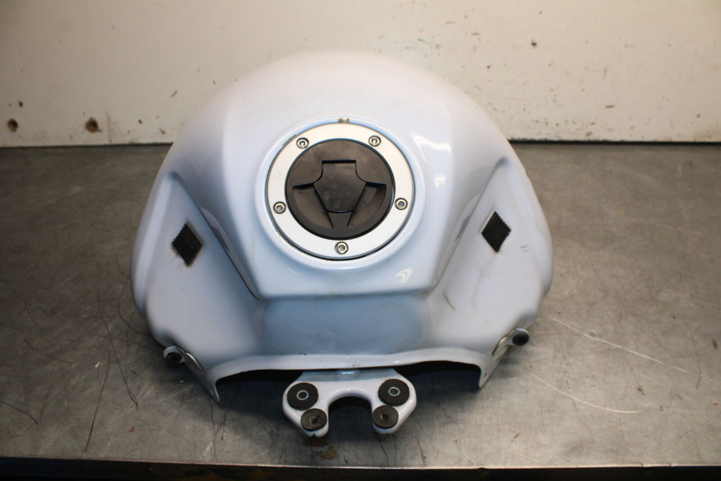 12-17 KAWASAKI ER-6N Z650 GAS TANK FUEL CELL PETROL RESERVOIR BB709