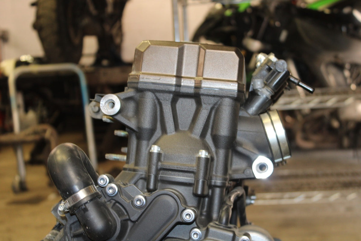 15-17 YAMAHA FJ09 ENGINE MOTOR BB906