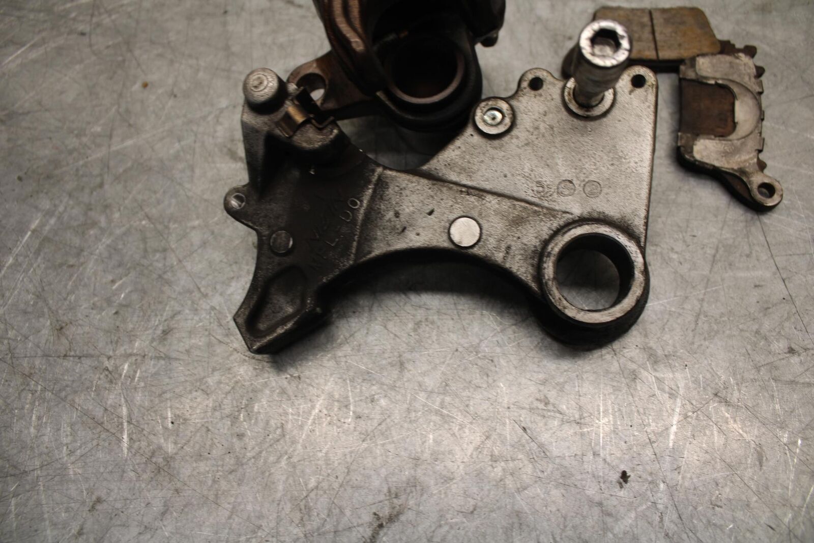 2016 Honda CBR1000RR REAR BACK BRAKE CALIPER W MOUNT BRACKET BB530