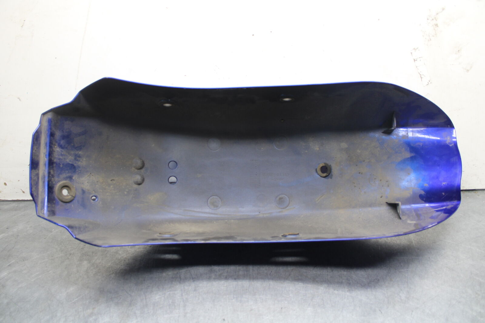 05-06 SUZUKI BOULEVARD M50 REAR BACK WHEEL FENDER MUD GUARD BB671