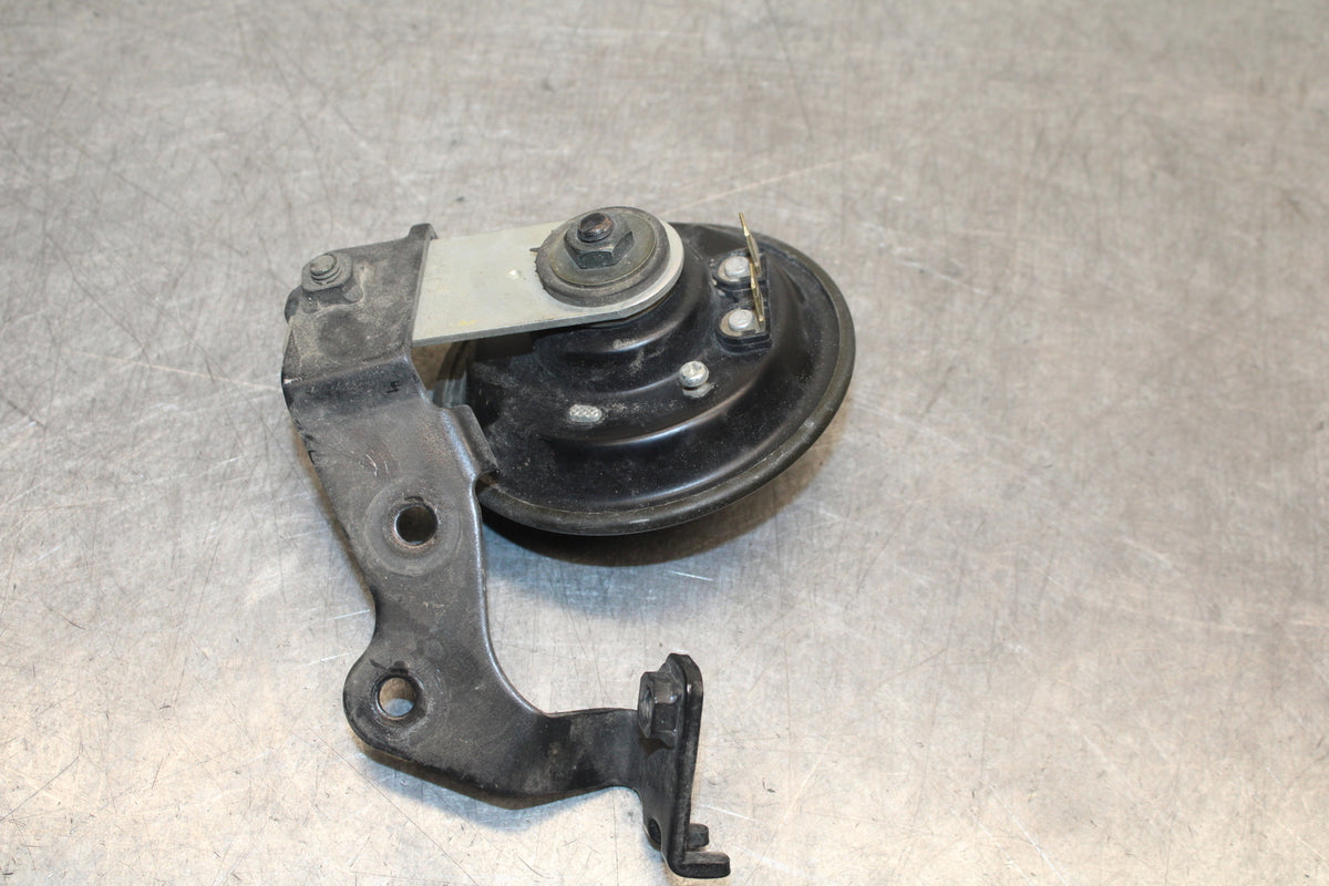 07-08 YAMAHA YZF R1 HORN SIGNAL BB675
