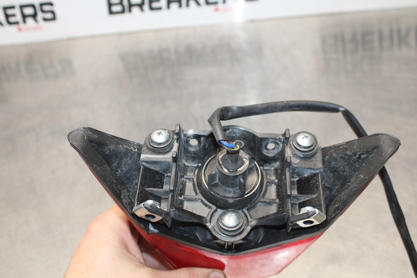 13-17 KAWASAKI NINJA 300 EX300 ABS REAR TAIL TAILLIGHT BACK BRAKE LIGHT BB187