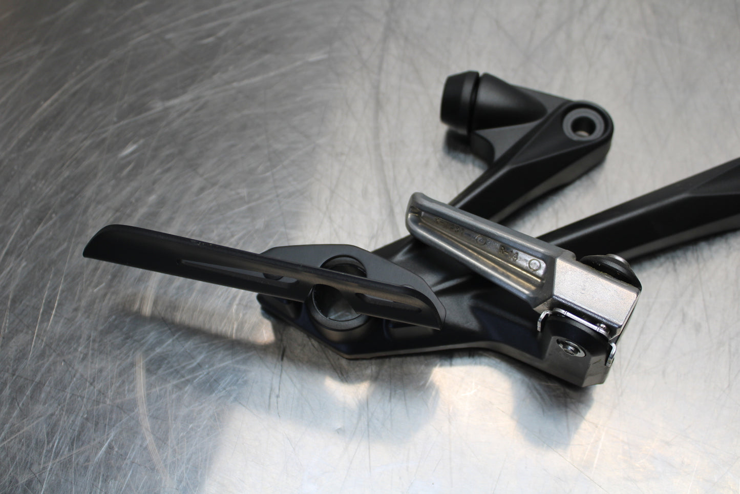 23-24 KAWASAKI NINJA ZX14R REAR BACK PASSENGER PEG SET PAIR BB153