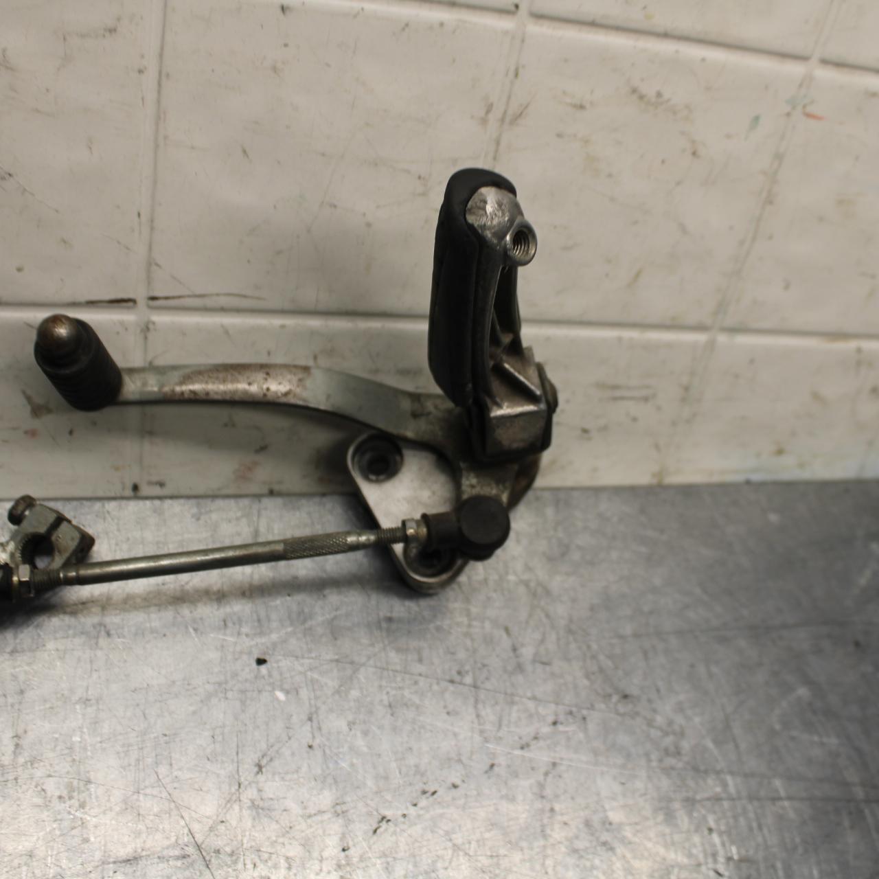 89-90 YAMAHA FZR600 LEFT REARSET REAR SET FOOT PEG W SHIFTER BB76