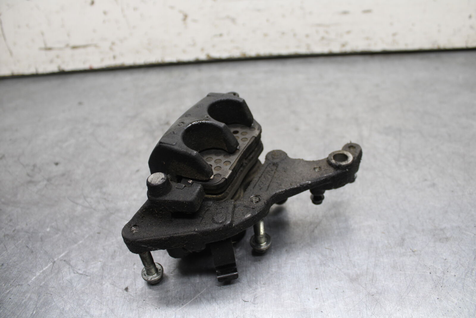 15-16 HONDA CB300F RIGHT FRONT BRAKE CALIPER BB740
