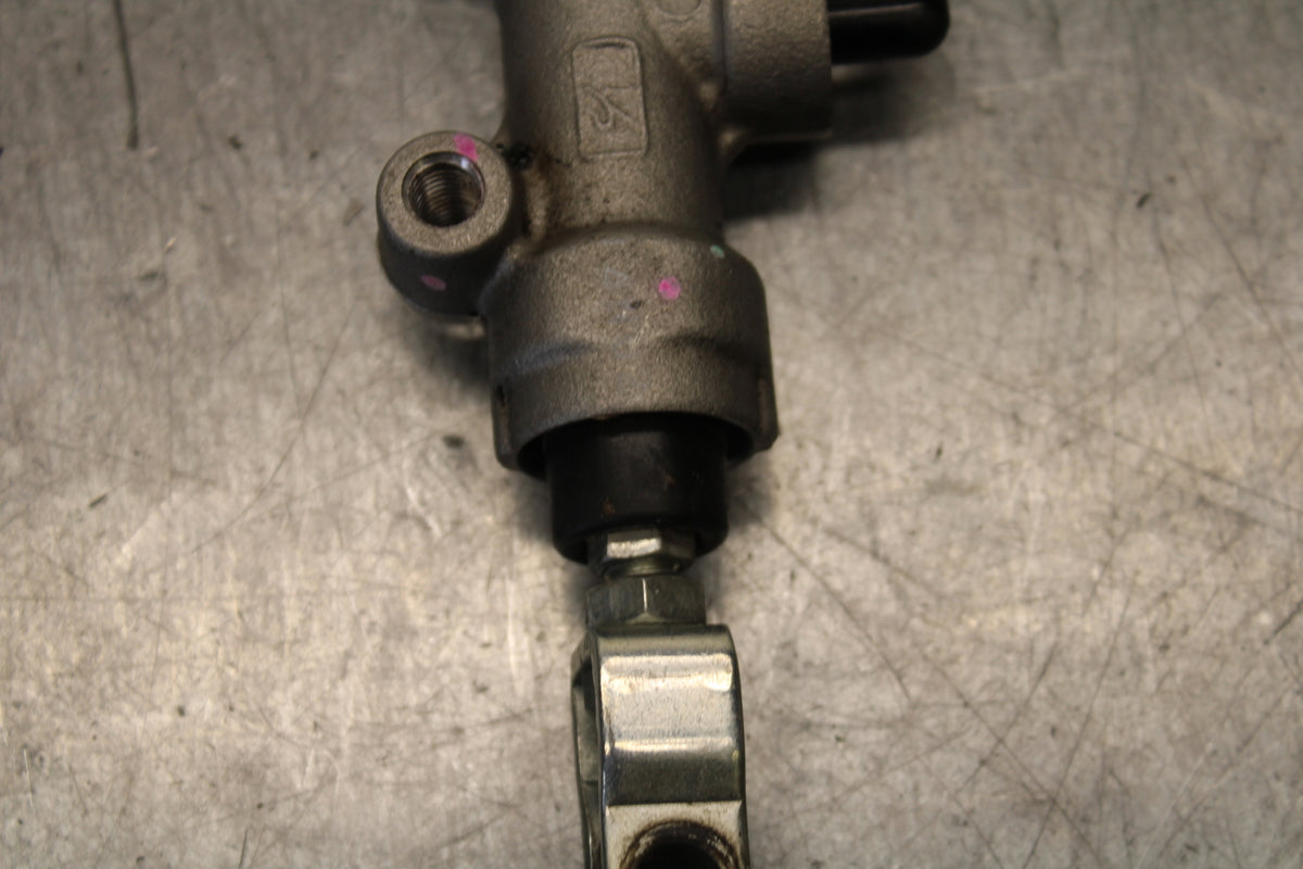 12-17 KAWASAKI ER-6N Z650 REAR BACK BRAKE MASTER CYLINDER W RESERVOIR BB709