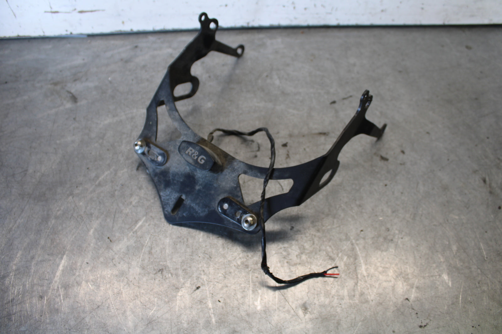 03-04 HONDA CBR600RR R&G FENDER ELIMINATOR LICENSE PLATE BRACKET BB661