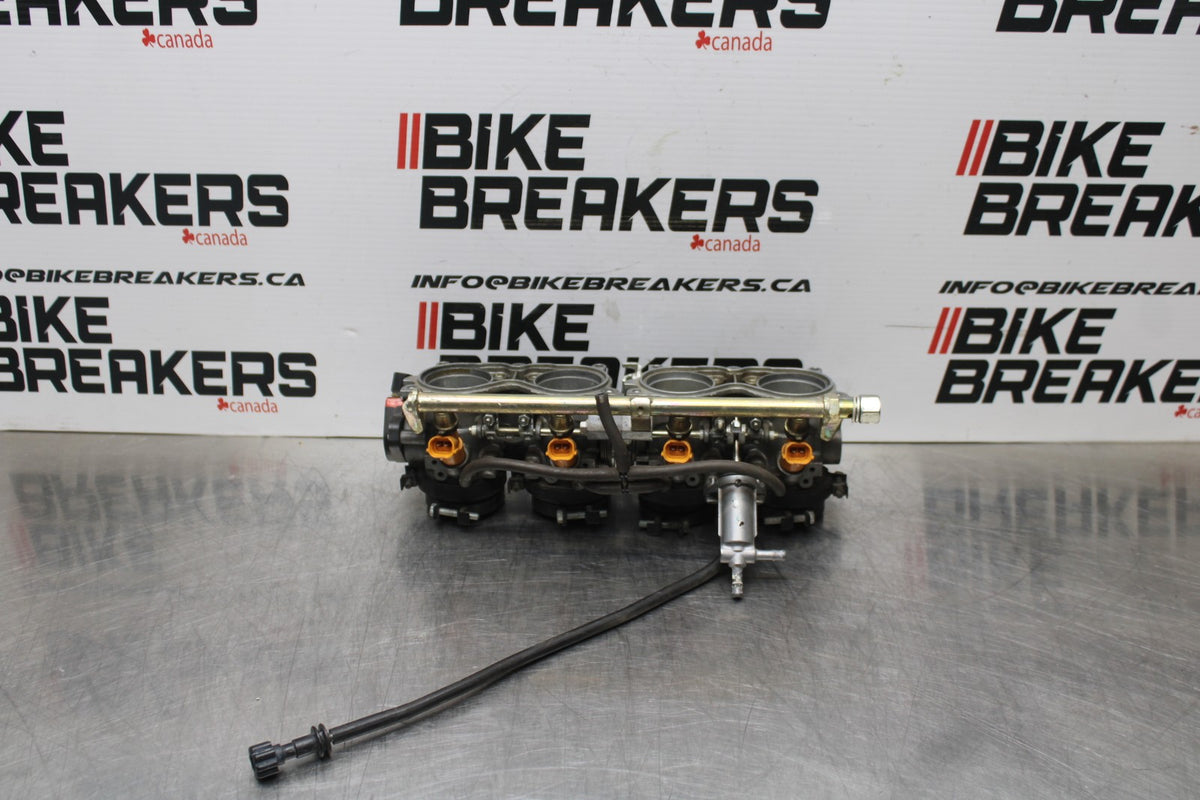 05-06 HONDA CBR600RR MAIN FUEL INJECTORS / THROTTLE BODIES BB624