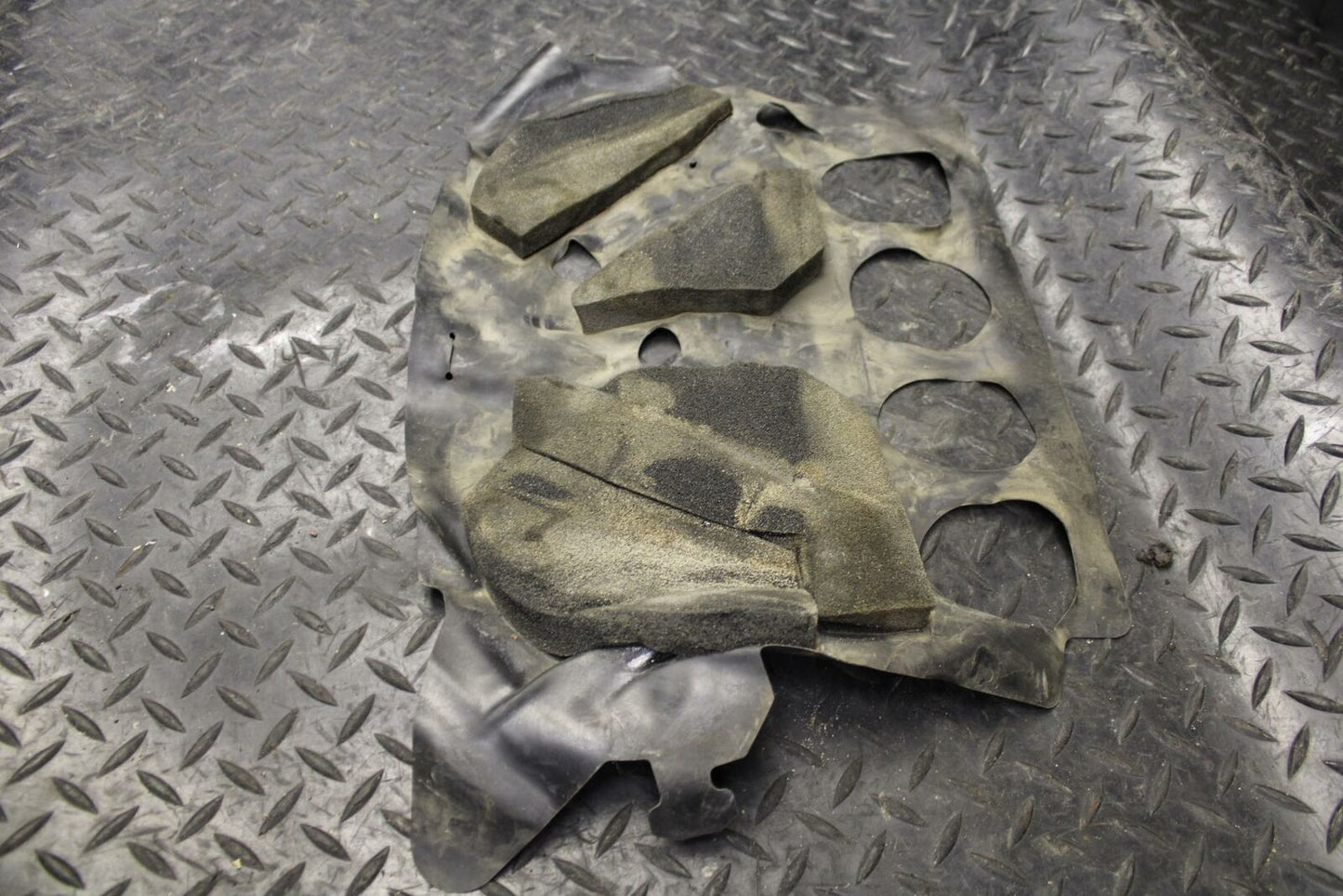 12-16 HONDA CBR1000RR ENGINEINTAKE DUST COVER SHIELD BB176