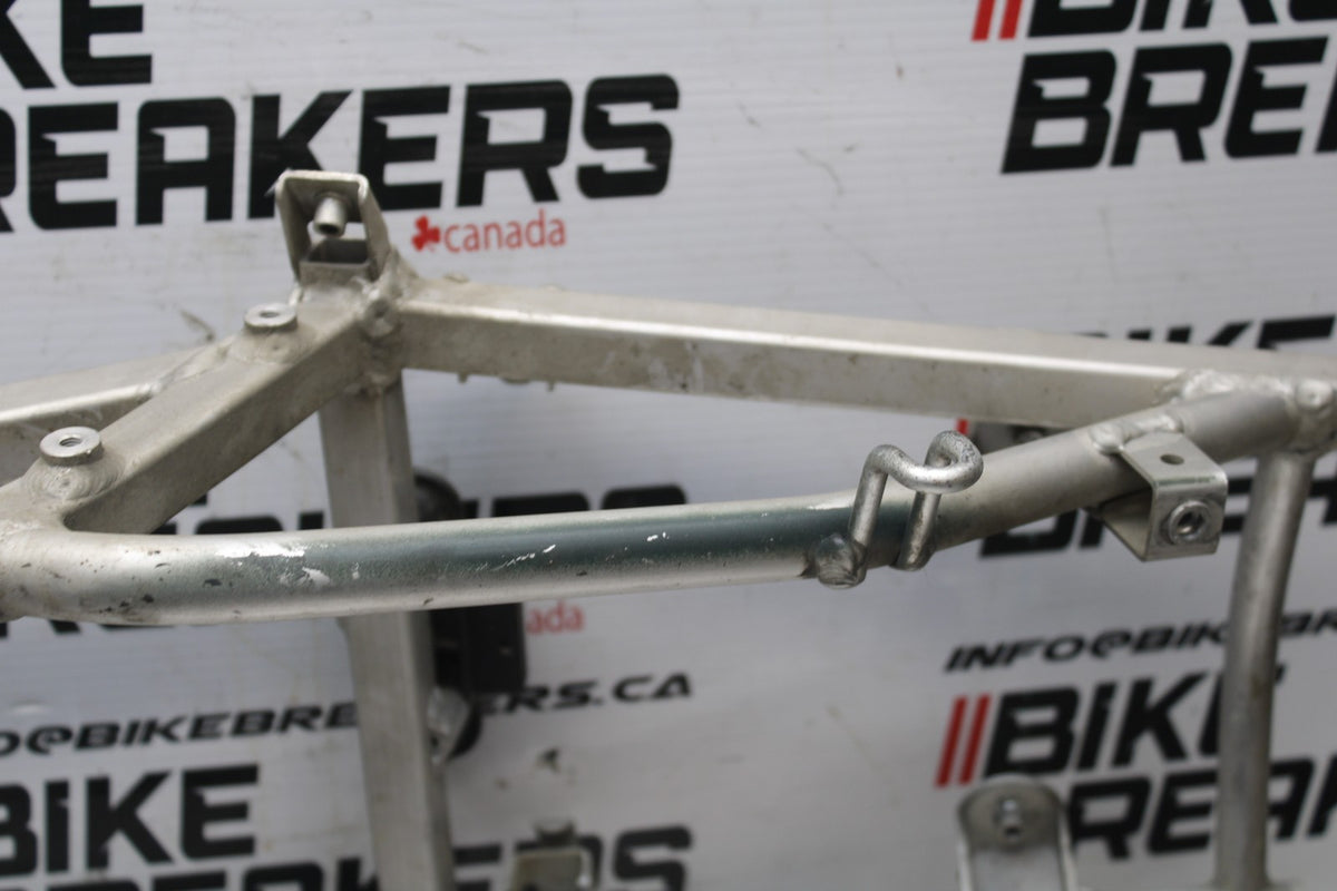 01-03 SUZUKI GSXR600 REAR SUBFRAME BACK SUB FRAME BB841