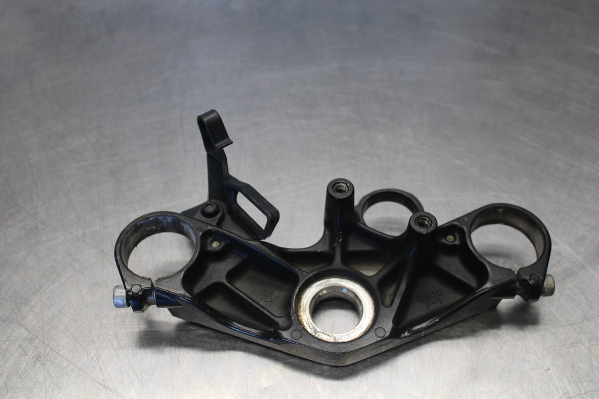 03-04 YAMAHA YZF R6 FORKS UPPER TRIPLE TREE CLAMP BB890