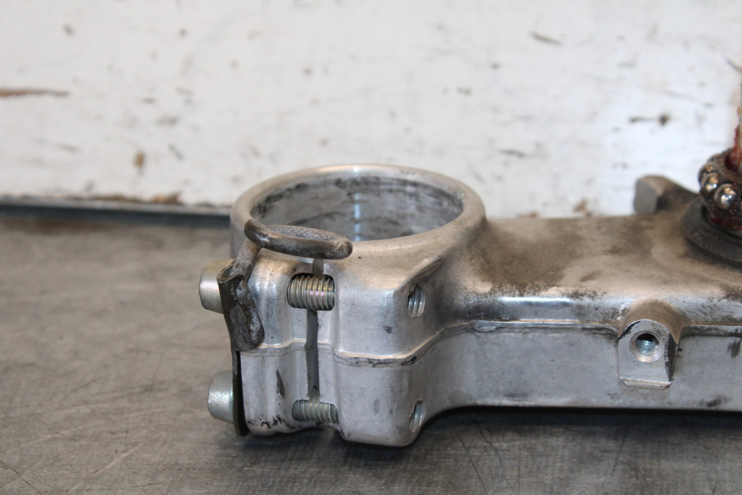 03-04 KAWASAKI NINJA ZX6RR FRONT FORKS CLAMP LOWER TRIPLE TREE STEM BB684