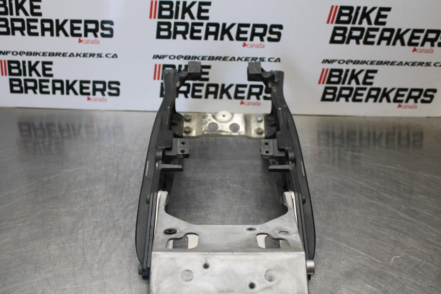 06-07 SUZUKI GSXR 600 REAR SUBFRAME BACK SUB FRAME BB170