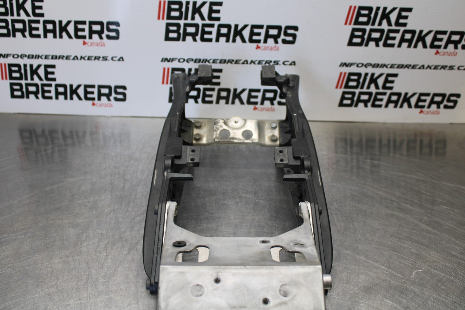 06-07 SUZUKI GSXR 600 REAR SUBFRAME BACK SUB FRAME BB170
