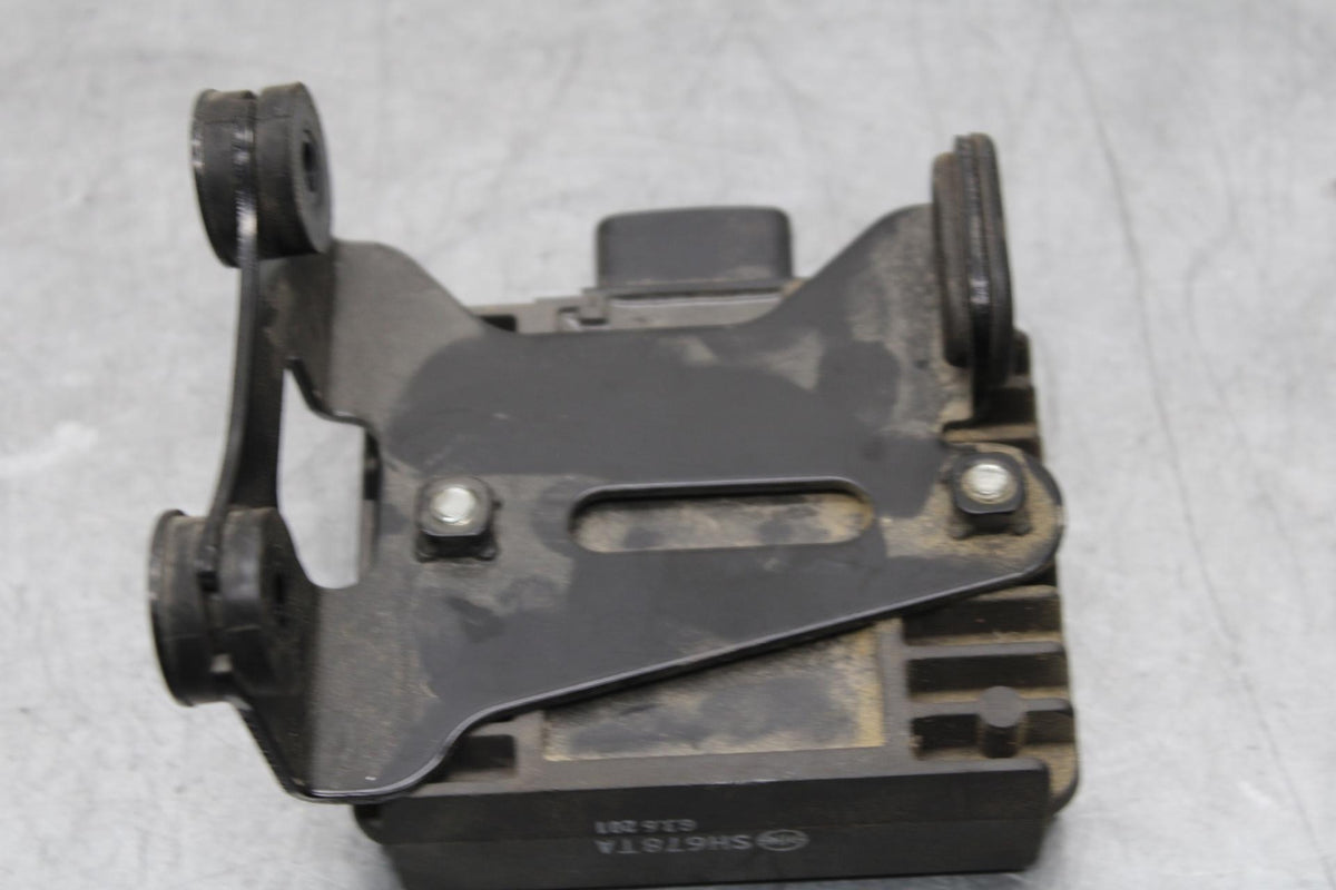 2014 Kawasaki Ninja 650 EX650E RECTIFIER VOLTAGE REGULATOR 21066-0033 BB569